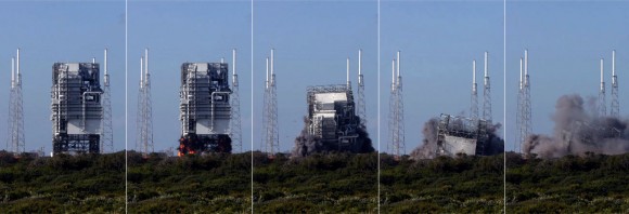The demolition of the old Titan pad gantry, photo sequence (Chris Miller/Spaceflight Now)