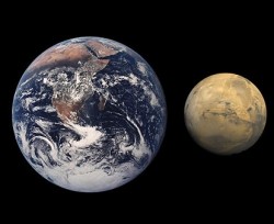 Earth and Mars. Image credit: NASA/JPL
