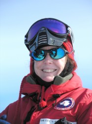 Dr. Lucy McFadden, Dawn Co-Investigator and Education and Public Outreach (E/PO) lead Photo credit: M. Keiding, 2007 Dr. Lucy McFadden, Dawn Co-Investigator and Education and Public Outreach (E/PO) lead Photo credit: M. Keiding, 2007