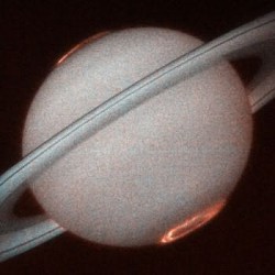 Saturn's aurora in Ultraviolet from Hubble.Credits: J.T. Trauger (Jet Propulsion Laboratory) and NASA. Saturn's aurora in Ultraviolet from Hubble.Credits: J.T. Trauger (Jet Propulsion Laboratory) and NASA.