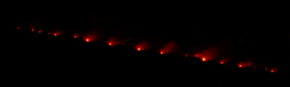 Fragments of Shoemaker-Levy 9 on approach to Jupiter (NASA/HST)