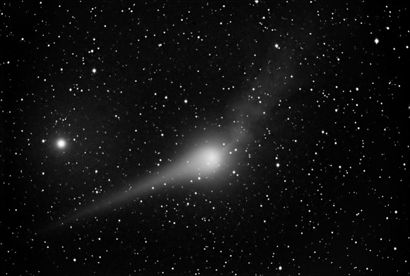Comet Lulin on Feb. 22, taken by John Nassr, Baguio, Philippines, via Spaceweather.com Comet Lulin on Feb. 22, taken by John Nassr, Baguio, Philippines, via Spaceweather.com
