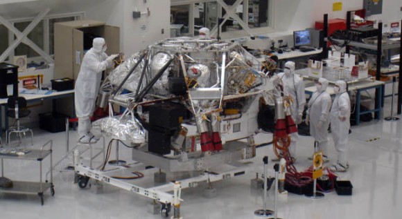 Engineers and scientists for MSL work in JPL's clean room. Credit: JPL Engineers and scientists for MSL work in JPL's clean room. Credit: JPL