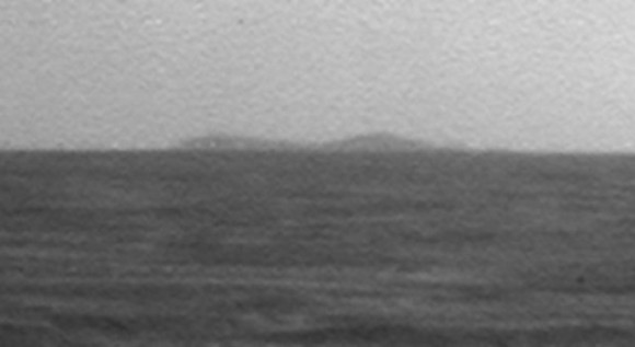 The raised rim of Endeavour Crater as seen by Opportunity. Credit: NASA/JPL The raised rim of Endeavour Crater as seen by Opportunity. Credit: NASA/JPL