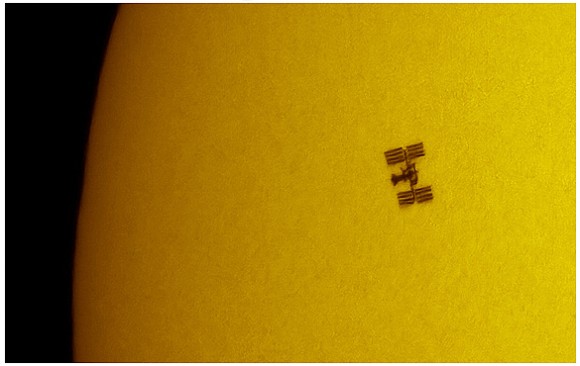 The ISS and Endeavour transitting the sun. Credit: Thierry Legault The ISS and Endeavour transitting the sun. Credit: Thierry Legault