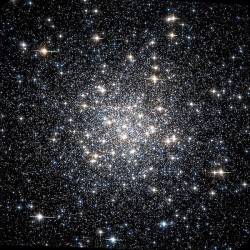 Messier_56_Hubble_WikiSky