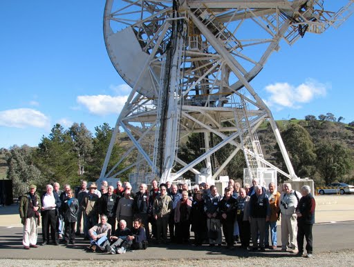 Some of the Honeysuckle team underneath the old antenna, DSS-46, at Tidbinbilla on Monday 20th July 2009. Credit: Honeysucklecreek.net Some of the Honeysuckle team underneath the old antenna, DSS-46, at Tidbinbilla on Monday 20th July 2009. Credit: Honeysucklecreek.net