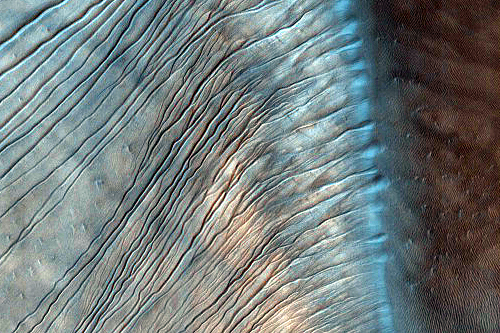 Russell Crater dunes. Credit: Credit: NASA/JPL/University of Arizona Russell Crater dunes. Credit: Credit: NASA/JPL/University of Arizona