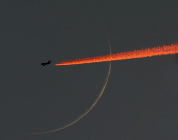 New Moon with airplane. Image credit: Stefan Seip 