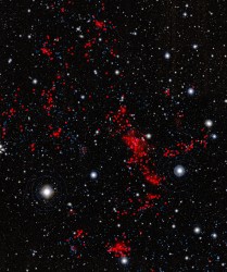 The galaxies located in the newly discovered structure are shown in red. Galaxies that are either in front or behind the structure are shown in blue. Credit: ESO The galaxies located in the newly discovered structure are shown in red. Galaxies that are either in front or behind the structure are shown in blue. Credit: ESO