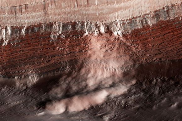 A single-image photoclinometric 3D reconstruction of the Mars avalanche from HiRISE. Image data: NASA / JPL / UA; 3D model: Bernhard Braun