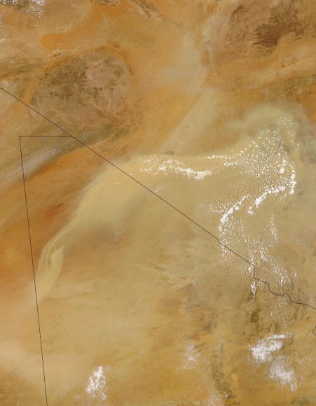 Dust in the Sahara Desert 