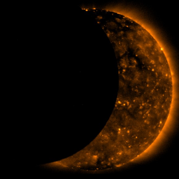 Solar Eclipse as seen by Hinode Satellite