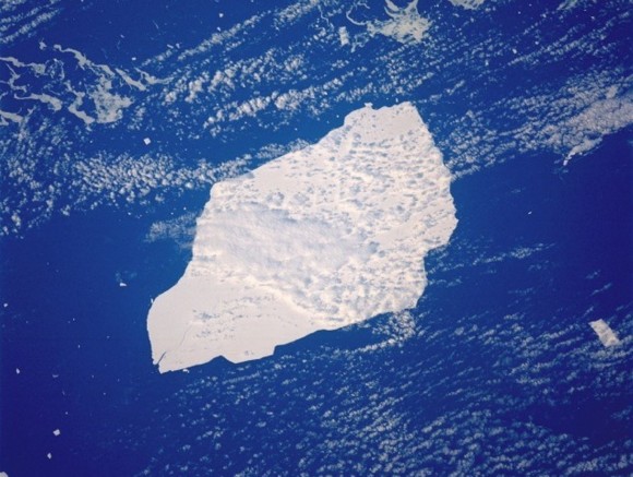 Iceberg, South Atlantic Ocean September 1991