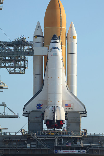 Atlantis at the pad. Credit: Alan Walters (awaltersphoto.com) for Universe Today