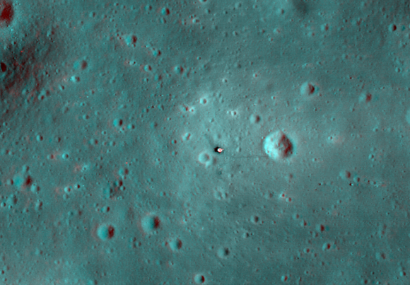 Apollo 11 landing site in 3-D. Image: LRO, Anaglyph by Nathanial Burton-Bradford