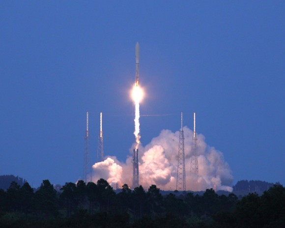Launch of the X37- B. Credit: Alan Walters (awaltersphoto.com) for Universe Today.