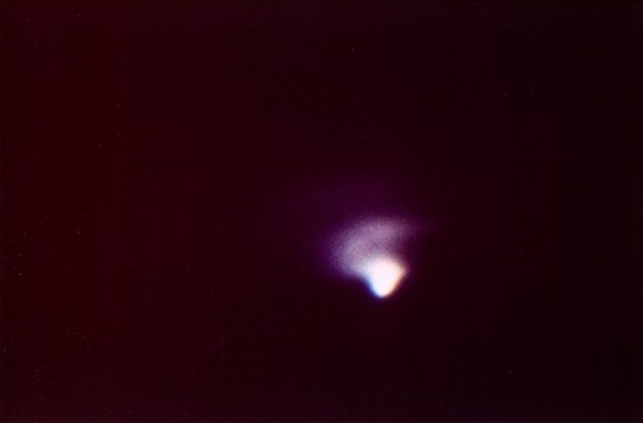 Nucleus Region of Comet Hale-Bopp BC Nucleus Region of Comet Hale-Bopp BC
