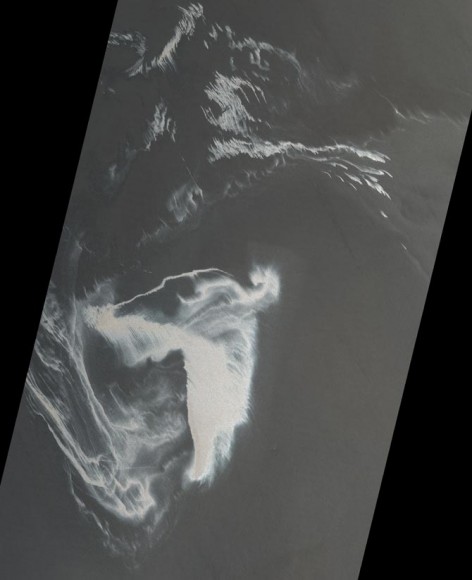 Close-up view of the oil spill from the ASTER satellite from May 3, 2010. A new NASA satellite image shows the extent of the growing oil spill in the Gulf of Mexico. Image credit: NASA/GSFC/METI/ERSDAC/JAROS, and U.S./Japan ASTER Science Team