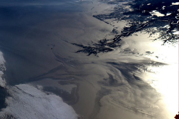 The oil spill as seen from the International Space Station by astronaut Soichi Noguchi. Credit: NASA/JAXA/Noguchi