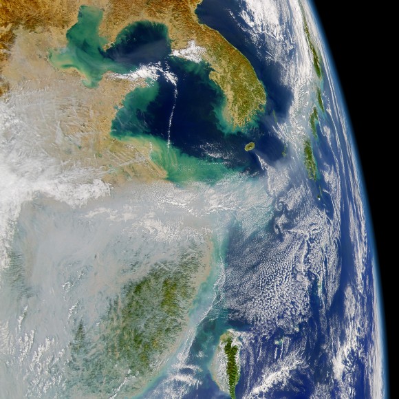 Pollution over China Blows out to Sea Pollution over China Blows out to Sea