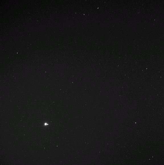 Earth and Moon from 183 Million kilometers. Credit: NASA/Johns Hopkins University Applied Physics Laboratory/Carnegie Institution of Washington