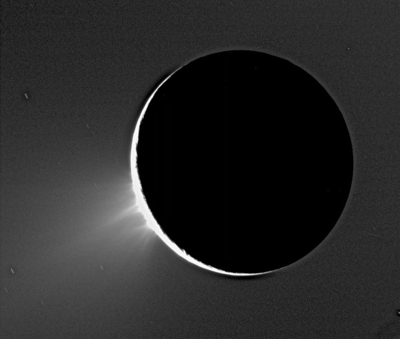 enceladusfountains_cassini_big