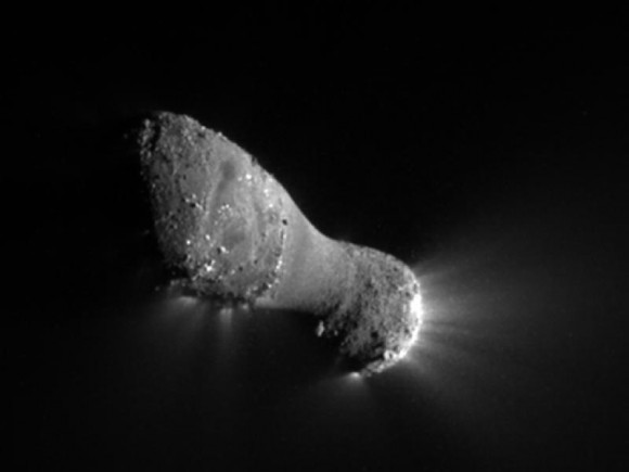 Comet Hartley 2 can be seen in glorious detail in this image from NASA's EPOXI mission. It was taken as the spacecraft flew by around 6:59 a.m. PDT (9:59 a.m. EDT), from a distance of about 700 kilometers (435 miles). The comet's nucleus, or main body, is approximately 2 kilometers (1.2 miles) long and .4 kilometers (.25 miles) at 'neck,' or most narrow portion. Jets can be seen streaming out of the nucleus. Image credit: NASA/JPL-Caltech/UMD