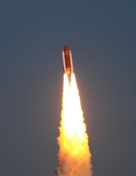 STS-133 launch. Credit: Alan Walters (awaltersphoto.com) for Universe Today.