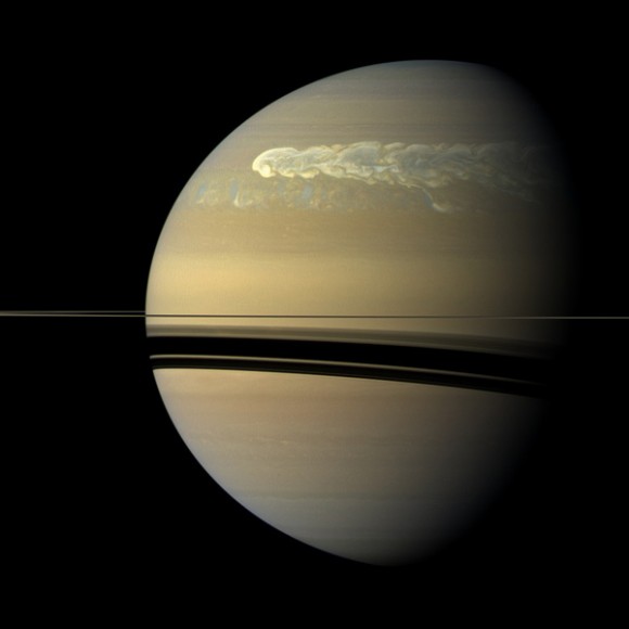 SaturnStorm1