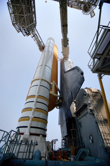 The shuttle's SRBs get the stack off the ground. Credit: Mike Deep for Universe Today