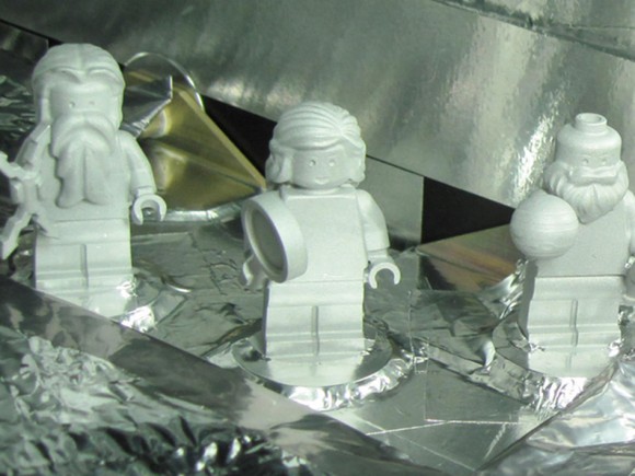 577277main_lego20110803-946b