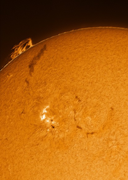 Astrophoto: Sun's Active Region by Paul Andrew Astrophoto: Sun's Active Region by Paul Andrew