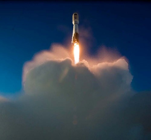 x-37b-atlas5-takeoff