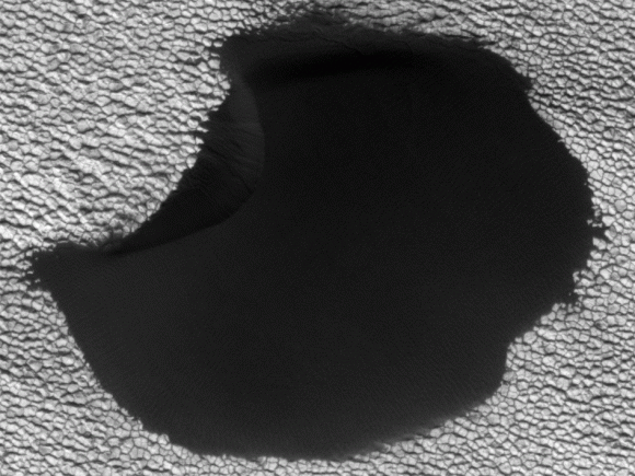 604837main_pia14880-946