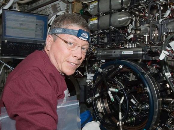 592232main_iss029e008338_1600_946-710
