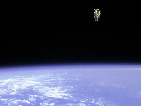 601257main_spacewalkcropped_1024-768