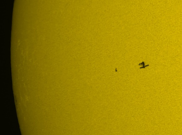 iss_shuttle_crop