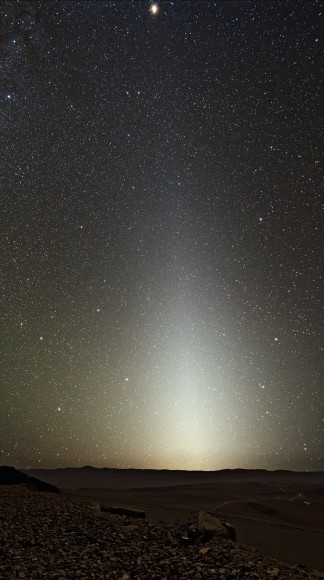 yb_zodiacal_light_paranal_cc