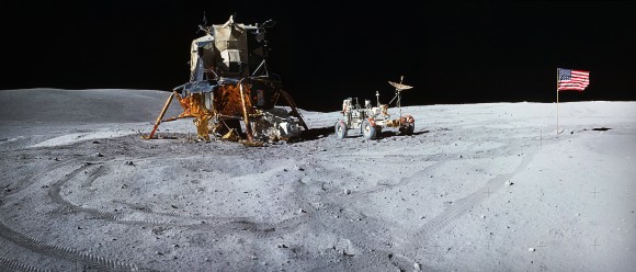 Apollo16_pan