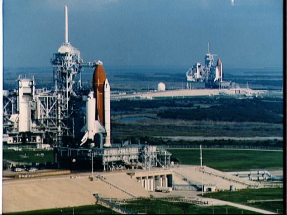 sts 41 two shuttles