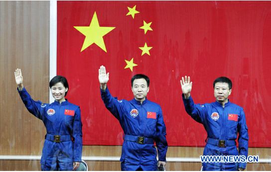 Chinese taikonauts (from left) Liu Yang, Jing Haipeng and Liu Wang. Credit: www.news.cn