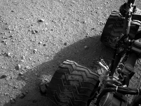 682333main_pia15693-43_946-710