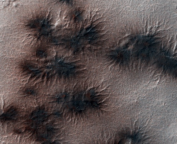 ESP_028910_0985