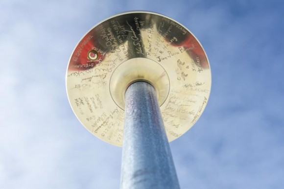 pole-marker-underside