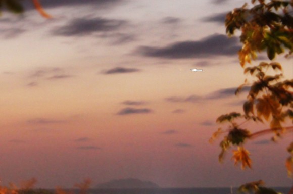 Comet PANSTARRS from Puerto Rico on March 10, 2013. Credit and copyright: Efrain Morales.
