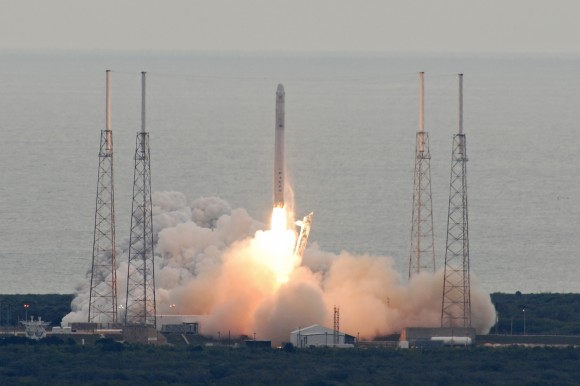 Dragon launches on the SpaceX Falcon 9 on March 1, 2013. Credit: John O'Connor/nasatech