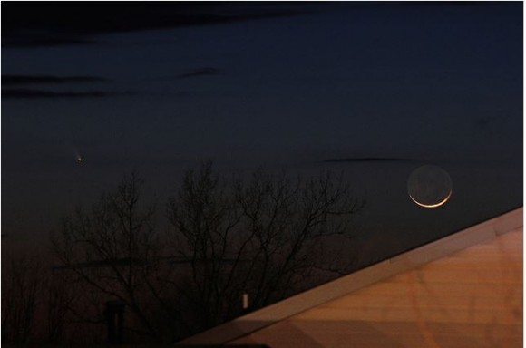 Crescent Moon and Comet PANSTARRS over Columbia, Missouri. Credit and copyright: Naghrenhel on Flickr.