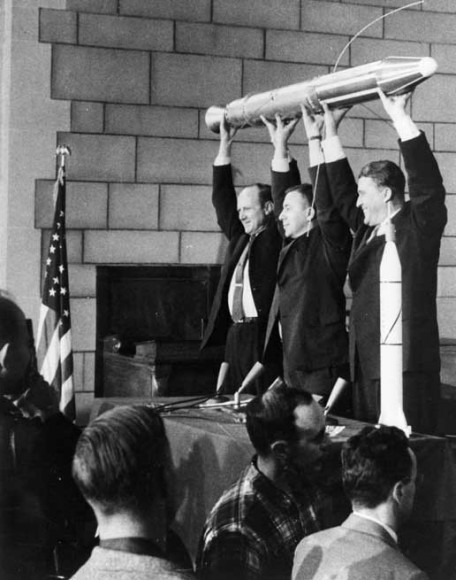 (from left) William Pickering, James Van Allen, and Wernher von Braun hold aloft a mock up of Explorer 1 shortly after launch. (Credit NASA/JPL-Caltech.