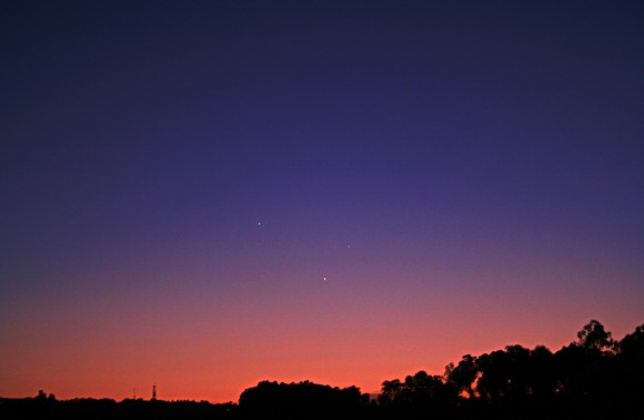 May 25 conjunction over Malta. Canon 450D with a 55mm. lens and an exposure of 1/2 second at ISO 200 on a tripod. Credit: Leonard Ellul-Mercer